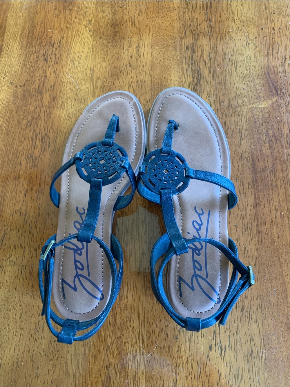 Zodiac Black Leather Circle-Detail Women's Sandals
